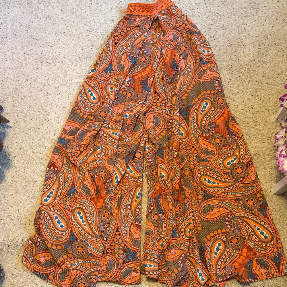 Aakaa Vibrant Orange Paisley Sleevless Jumpsuit